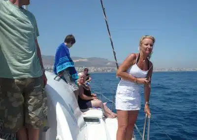 Paseo en barco con la familia en Málaga